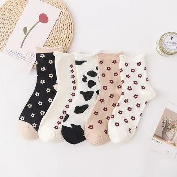 Čarape ženske Four seasons curly mali cvjetni коровьи čarape srednje dužine ins u japanskom i korejskom stilu, slatka pamučne čarape, cijele
